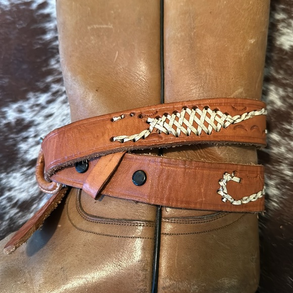 Vintage leather scorpion belt - Picture 2 of 3